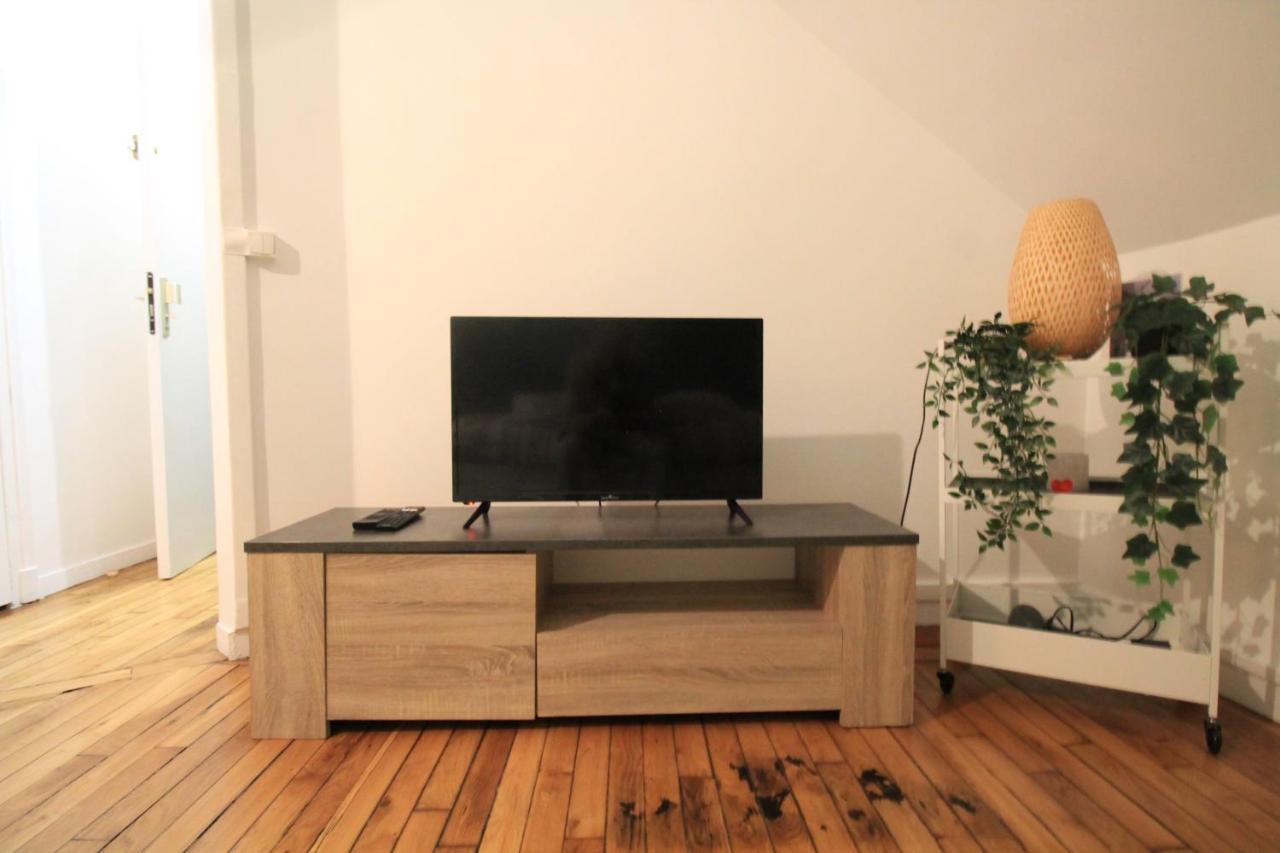 Disponible - Appartement Entier - 10Mn Rer B Aeroport Cdg - Paris Gare Du Nord, T11 Express, Le Bourget, Tout Equipe, Netflix Gratuit, 3 Personnes, 4Eme Etage, Escaliers, Parc Des Expositions, Parking Rue Gratuit Apres 19H Drancy Exterior foto