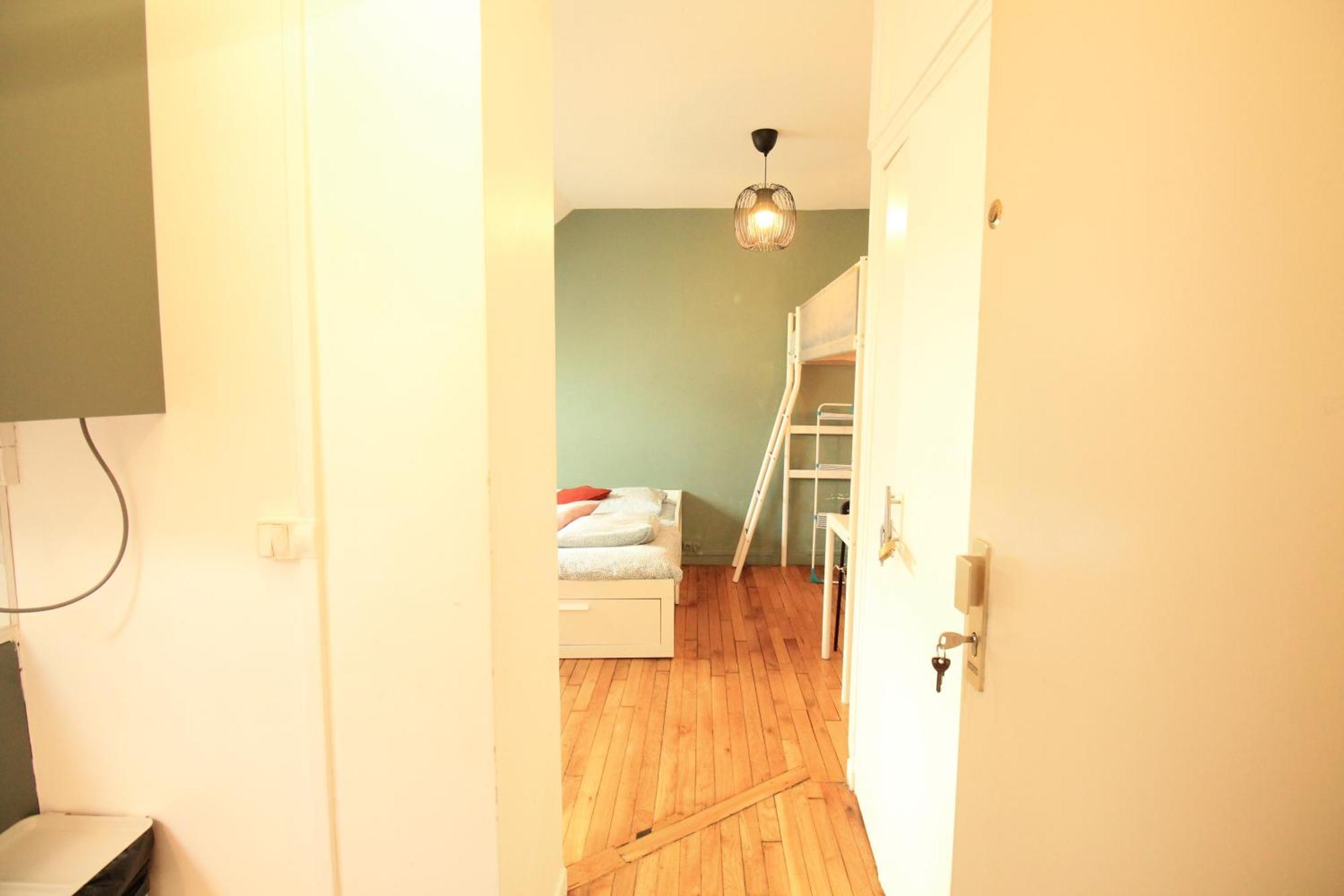 Disponible - Appartement Entier - 10Mn Rer B Aeroport Cdg - Paris Gare Du Nord, T11 Express, Le Bourget, Tout Equipe, Netflix Gratuit, 3 Personnes, 4Eme Etage, Escaliers, Parc Des Expositions, Parking Rue Gratuit Apres 19H Drancy Exterior foto
